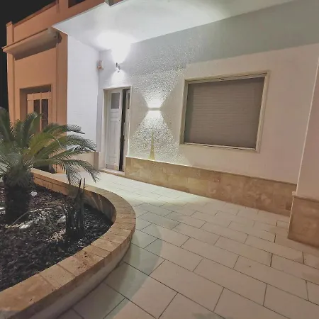 Salenteden Vila Taviano (Lecce)